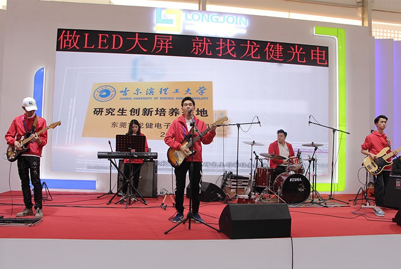 两支神秘乐队空降2019廉江红橙节龙8国际官网正版会馆，用音乐谱写新章！