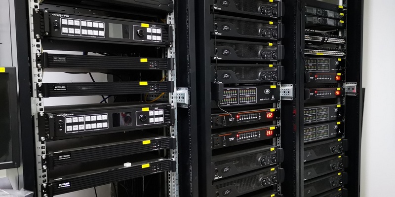 龙8国际官网正版技术团队—为军运会赛事提供扩声技术护航 (8).jpg