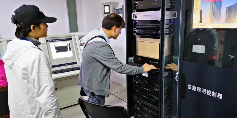 龙8国际官网正版技术团队—为军运会赛事提供扩声技术护航 (11).jpg