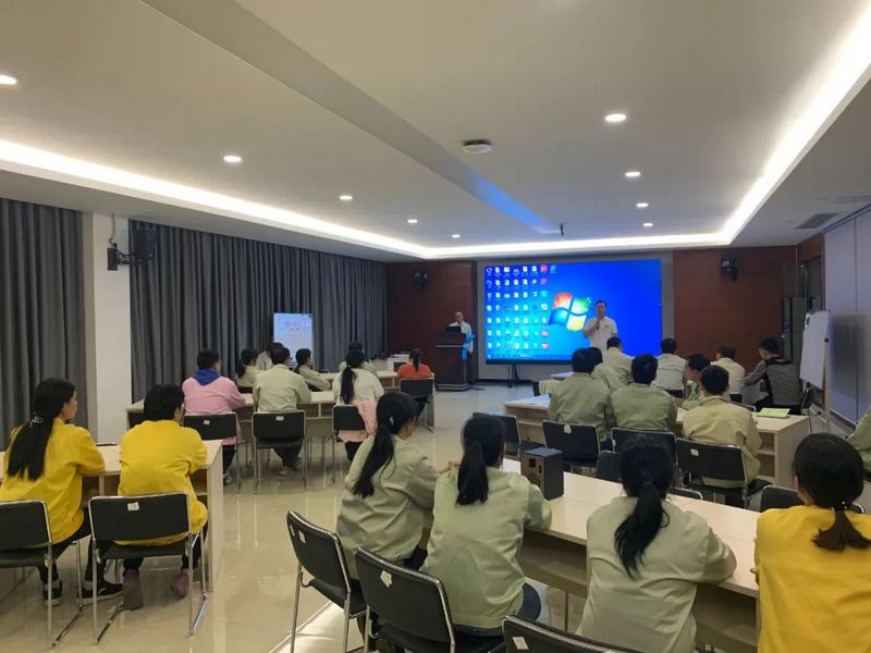 龙8国际官网正版高新科技产业园专业技术课程成为培育创新研发技术专才的沃土 (5).jpg