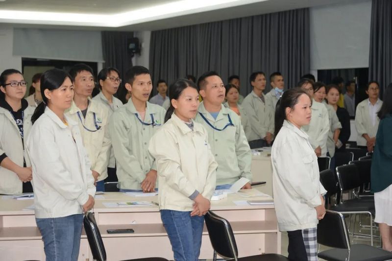 龙8国际官网正版产业园第一期：《办公软件高手之路——排版篇》课程开讲 (2).jpg